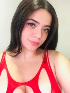 🥴 de Shopia_NadallHoney  2 Imagens