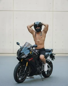 Logan0626: Public ( 3 фото)