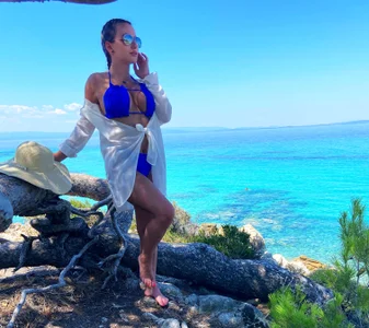AlexisWhit Blue Moments and some Sun #Blue #Bluelingerie #Beach Foto 2