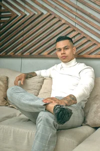 Aron_Dark Not so Dark slika 9