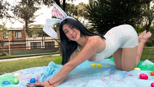 Zoe_Benson: Happy Easter ( 9 фото)