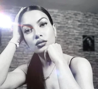 KiraDesira Sexy зображення 4