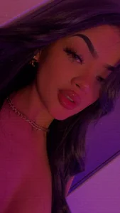EmmaStonns Erotic Lips 🫦 Hình 2