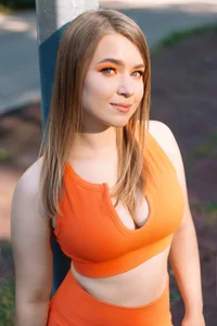 CassandraMarcy kullanıcısının I'm hard not to notice) I'm so bright) albümü -  2 fotoğraf