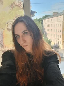 ChrisyBevy Public slika 4