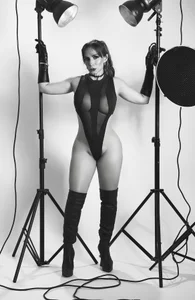 A matter of skin and attitude🔥 de EvaRoah  2 Imagens