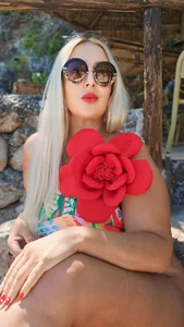 Hello od MariaRichi_  5 snímek