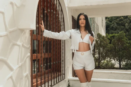 HannahJamesX S T R E E T Foto 4