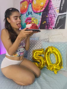lissbrown 50mil happy followers Pic
