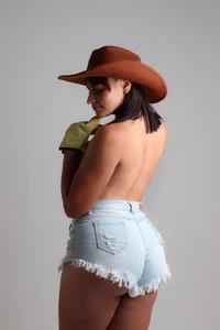 Luna_Florez yehaaa! Pic 2