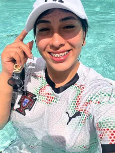 I can love you de sluttybby_  4 photos