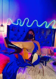 _shantaall sexy heels Pic 4