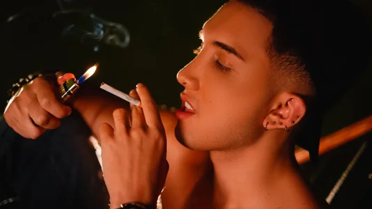 jeicob_stone Cigarette🚬 Foto