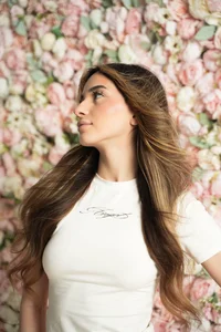 Jenny_Harrington In flowers Pic 8