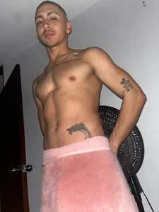 NicolasChest_xxx Public Pic 3