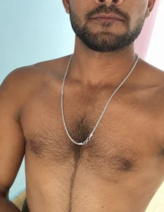 melodyk beautiful chest Kuva