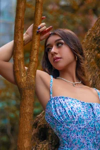 Emiily_Scott1 Always radiant 🌳🍃😏 Immagine  3