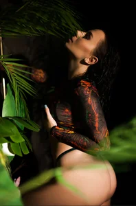 Di_na_Bell photo in tropical shower Pic 3