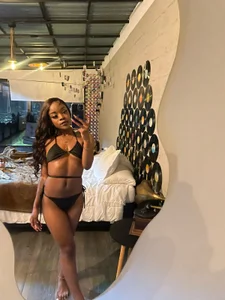 Miss_westt_ Beautiful black Goddess Gambar 2