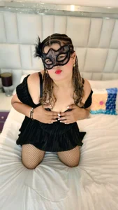 Adriana_Prettie glamour Pic