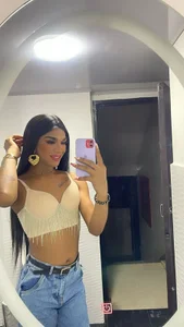 nickyminach_ Nicky  2টি ছবি