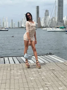 Queen 7 kingdoms de Ariel_nitzche  8 Imagens