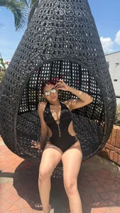 isabella_vega19 POOL PARTY💦 Kuva 8