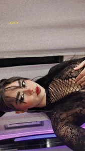 See Me 💦😈 od coraline_v  6 snímek