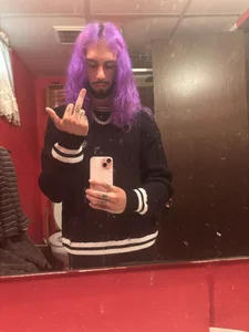 YoungPap97: Me ( 4 фото)