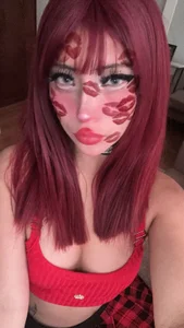 Soft Seduction: A Glimpse of My Dark Desire 📸🖤 od Melody-chers  6 snímek