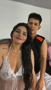 lesbian_Leslie_y_Alizon Public Pic 2