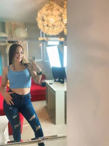 SweetBubblegum25 Public Pic 4