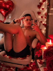 Matias_strong1のThis is my Valentine's Day previewの 4枚の写真