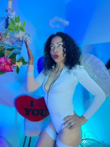 brendaliive angel sky hot 😇😈 Immagine  3