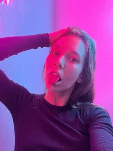 PetraHambelton A little fun😎😙 Pic 4