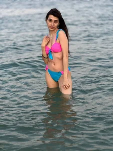 Iren Iren swimming model Bilde 8