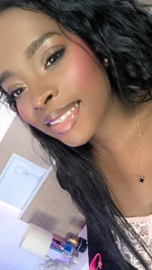 The most beautiful face you will see today 😏 de KAROL-SCOTT  3 Imagens