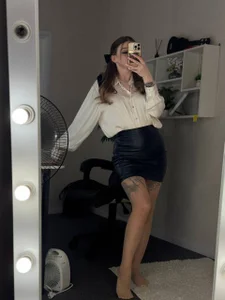 Amy_Davisss leather skirt satin blouse Pic 5