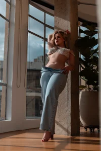 albaismynameXBlonde and elegance图片