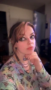 EmeraldVixxxen Hiiiii Pic 2