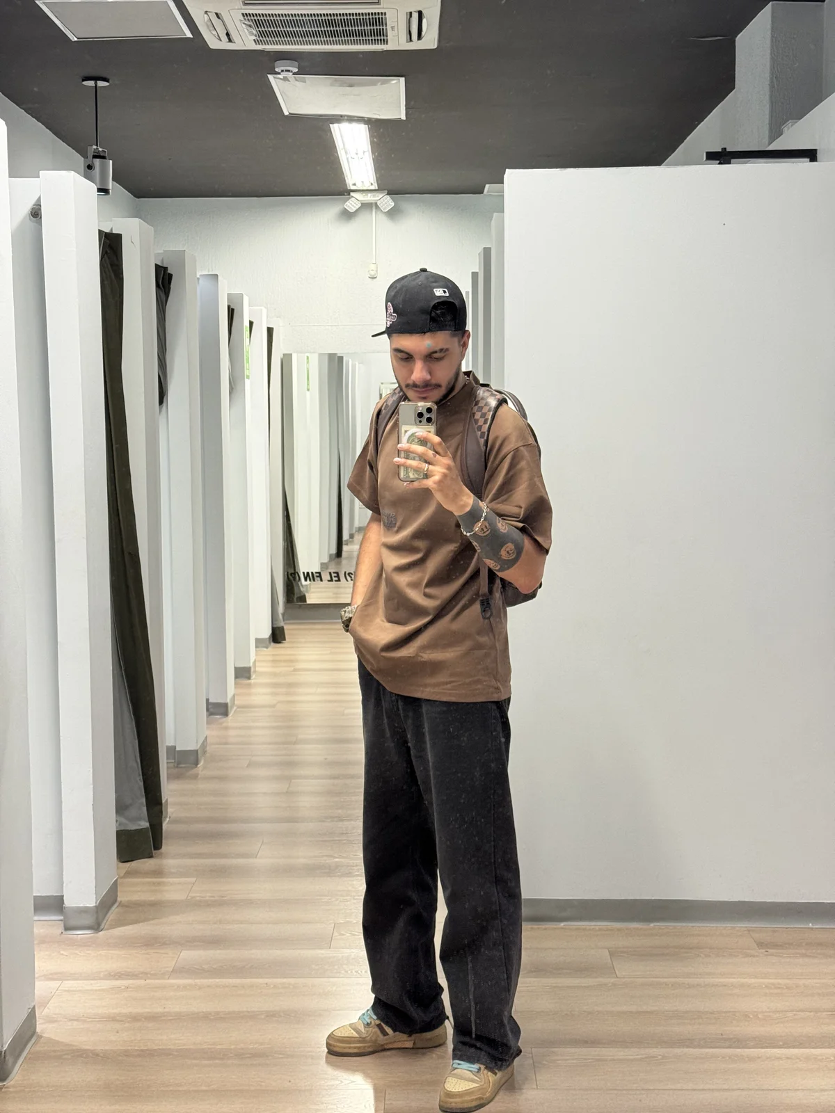 Трендове зображення  2307 Amadeo_Wild