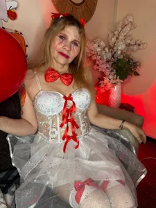 Evangelyne_rose I'm your naughty mature woman, come and have fun Pic 3