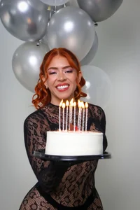 emyli_sw_: celebrate with me ( 6 фото)