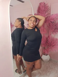 BrianaHazelのMIDNIGHT MUSE🌟😏の 2枚の写真