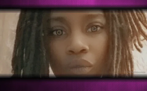 EbonyFetishQueen Public Pic 7