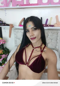 juliane_sweer1 Me follow me Pic 3