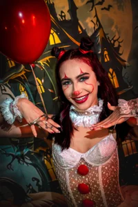 emily_daarell hallowen Pic 5