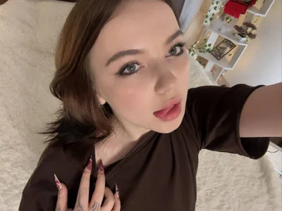 ThuBoppre looking on you💖 Pic 3