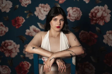 _Alison__: Sweet curves ( 3 фото)