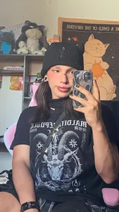 Public de Loona_s  2 Imagens